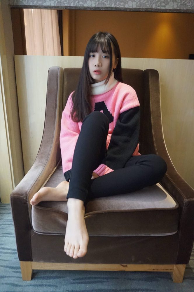 齐刘海的长发女孩【70P】20016-草榴库